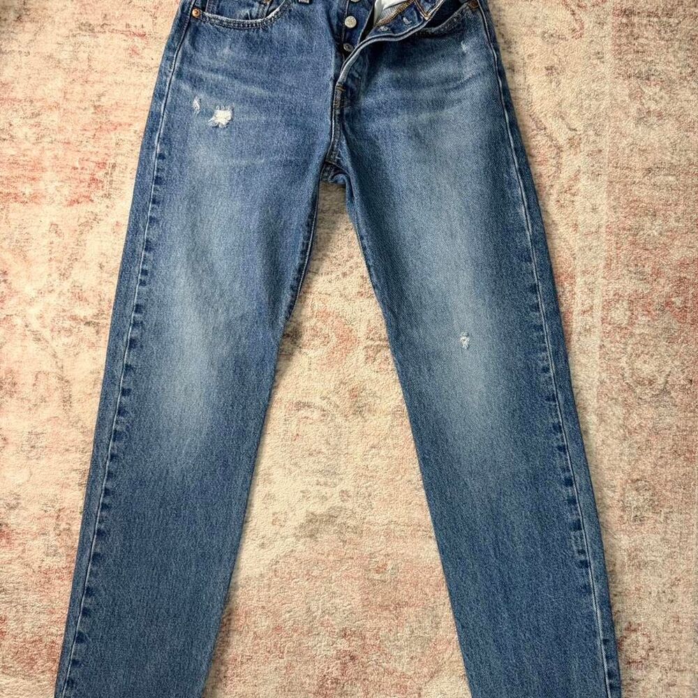 Levi-s Women's Blue and Navy Jeans